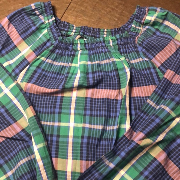 Cute plaid lightweight blouse - Picture 2 of 5